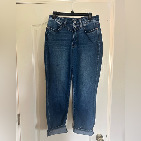 Judy Blue Denim - Judy Blue Ankle Cropped Blue Jeans in vintage “Lawman” jean style